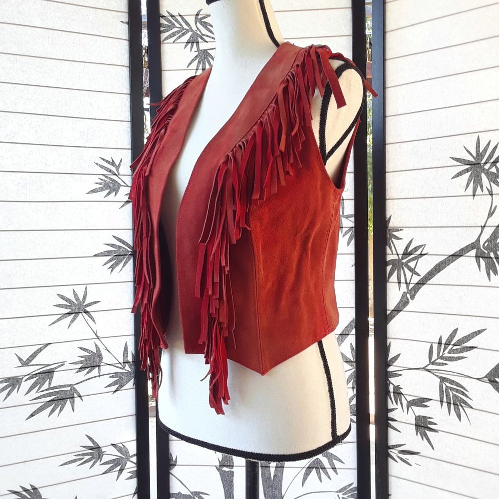 RARE Vintage 1970s Red Sun Faded Suede Fringe Vest Jacket - Picture 5 of 16